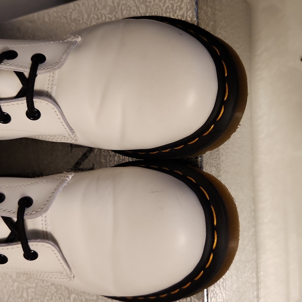 DR. MARTEN'S 1460 BOOTS SMOOTH LEATHER Women's White Boots Size 10. - Picture 3 of 12